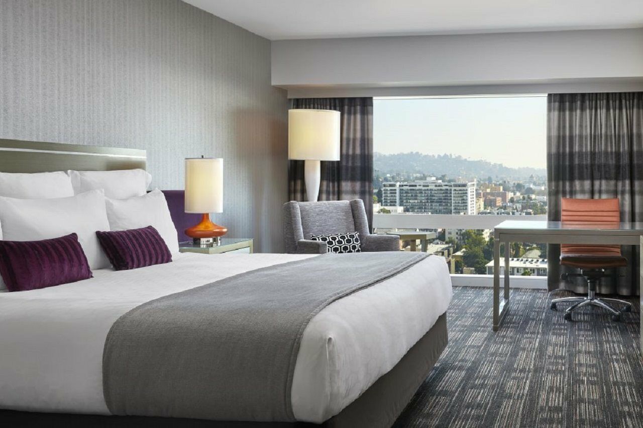 Loews Hollywood Hotel 4*
